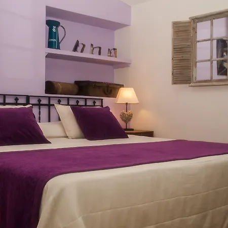 Rural Castillo De 3*