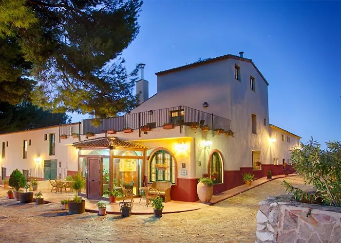 Rural Castillo De 3*