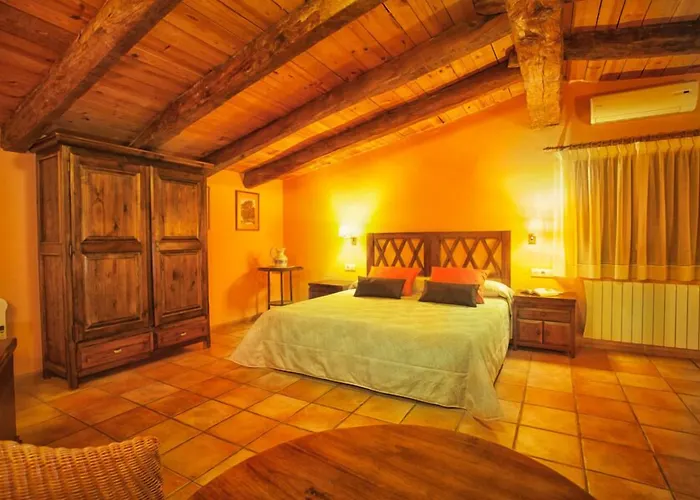 Rural Castillo De 3* Бьяр
