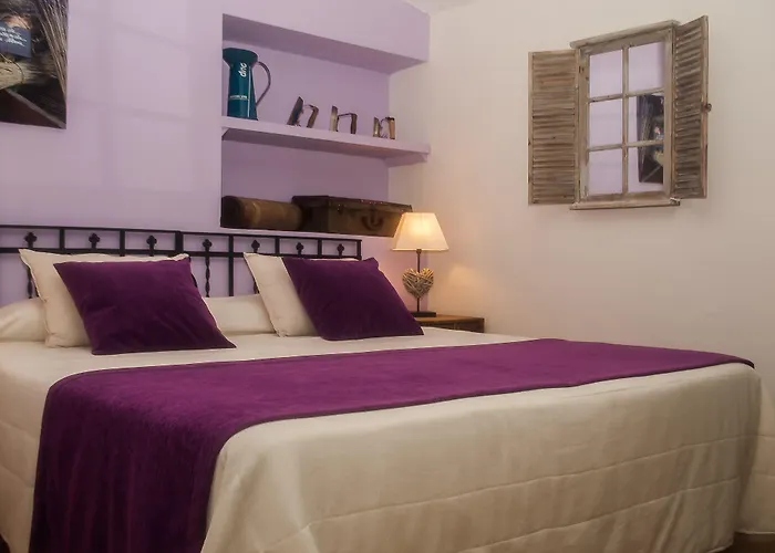 Rural Castillo De 3*
