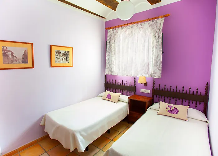 Rural Castillo De 3*