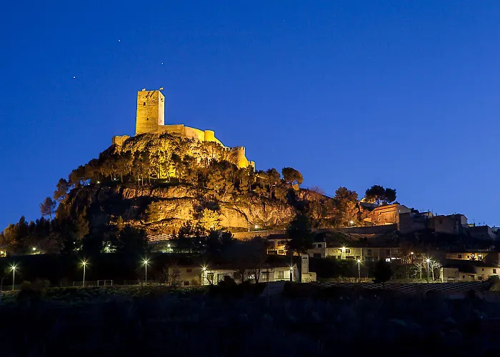 Rural Castillo De 3*