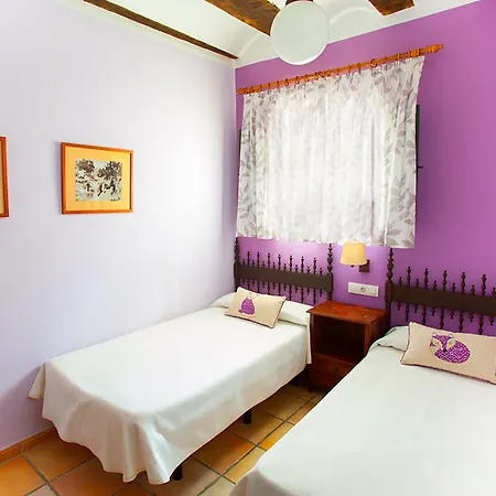 Rural Castillo De 3*