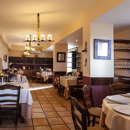 Rural Castillo De Hotel