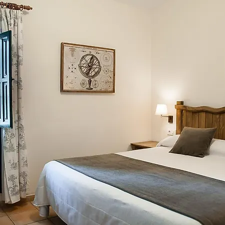 Rural Castillo De 3*
