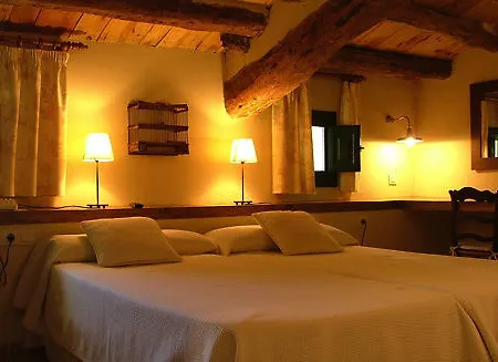 Rural Castillo De 3*