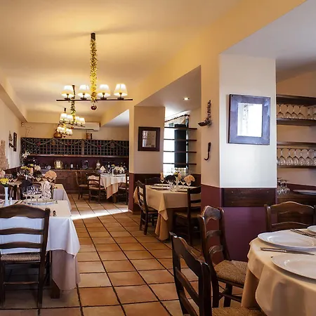 Rural Castillo De Hotel