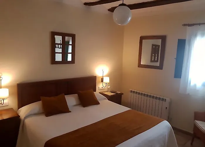 Rural Castillo De 3*